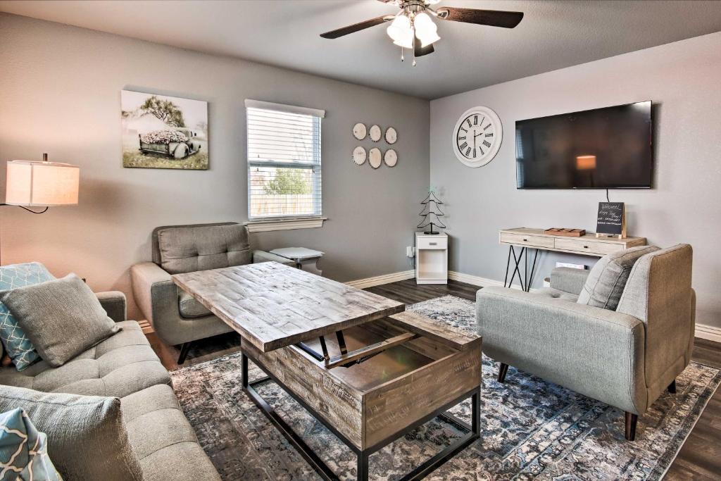 Home Grassy Yard (Bentonville)