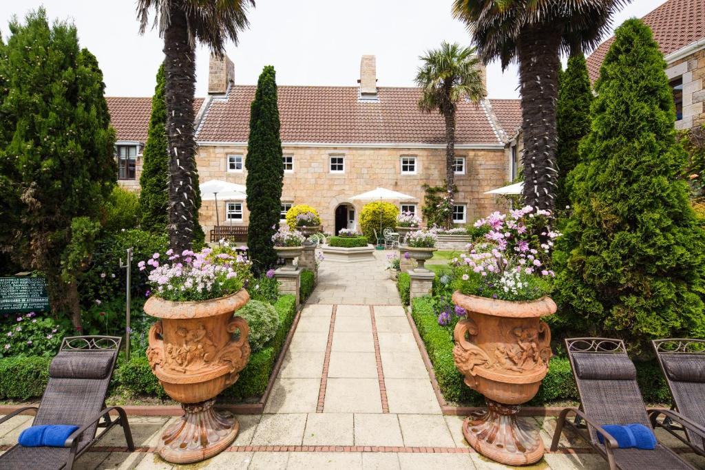Greenhills Country Hotel (Saint Peters)
