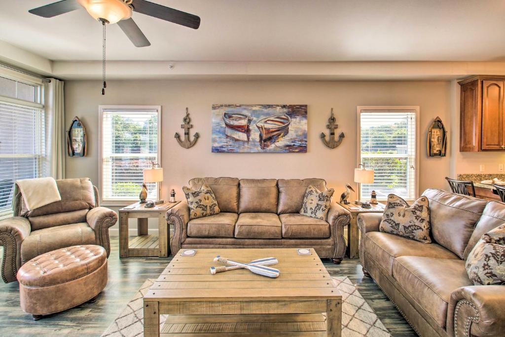 Lakefront Condo with Lake Access