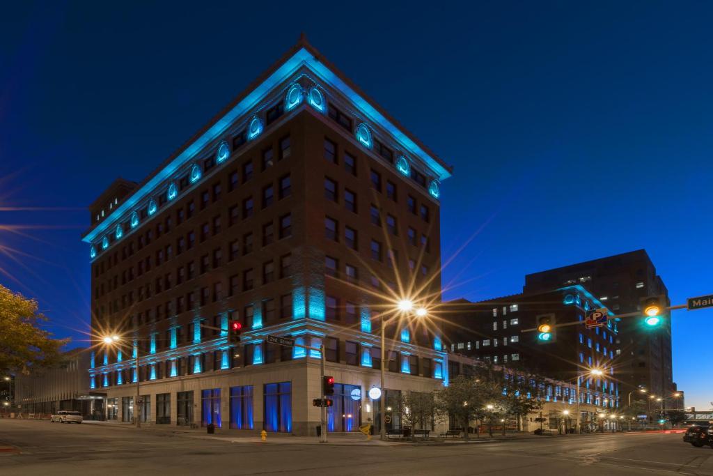 The Current Iowa (Davenport)