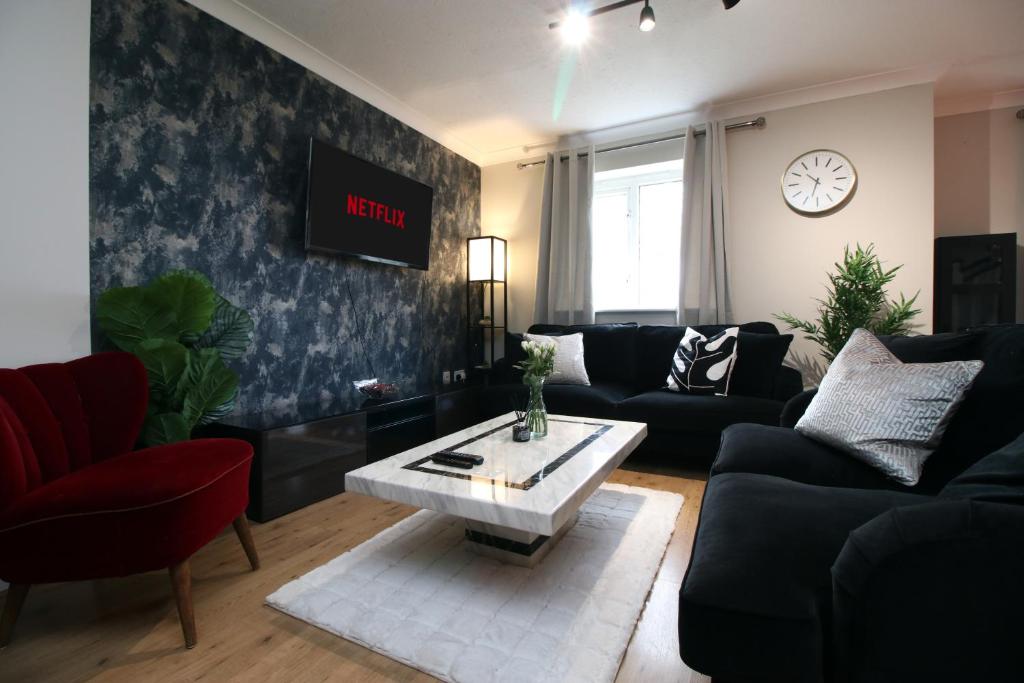 Luxury 3 Bed Duplex Apartment On The Bay - Free Parking - By EKLIVING LUXE