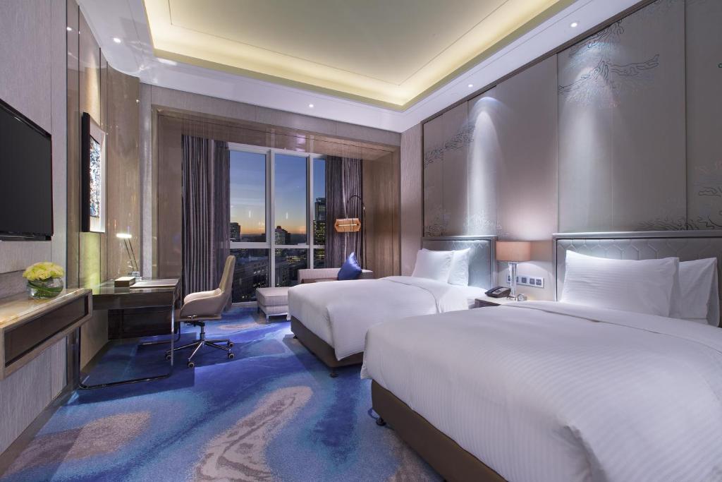 Pullman Yantai Center