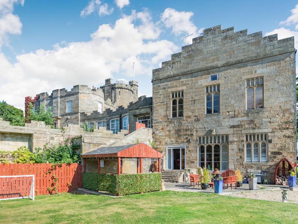 4 The Castle (Stanhope)