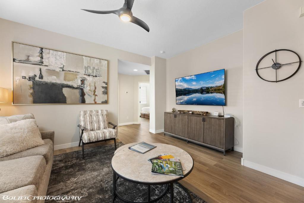 Beautiful Condo at the Springs By Cool Properties (Mesquite)