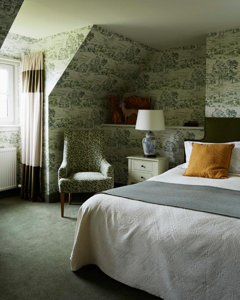 Kinloch Lodge Hotel and Restaurant (Kinloch)