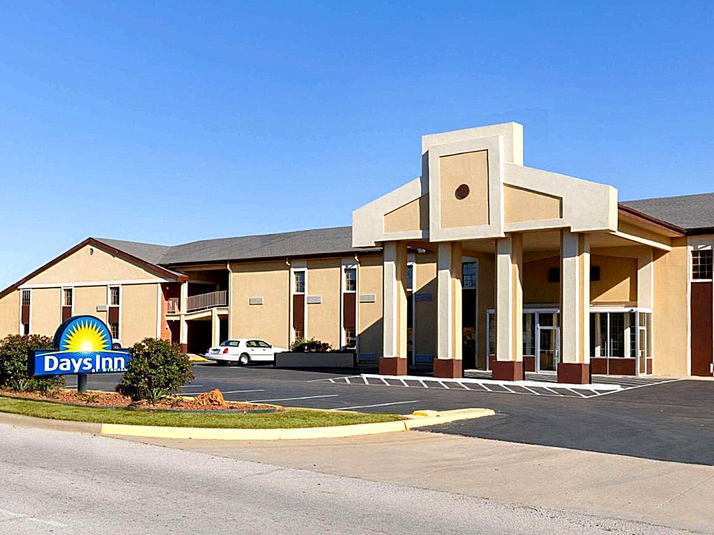 Days Inn by Wyndham Lawton