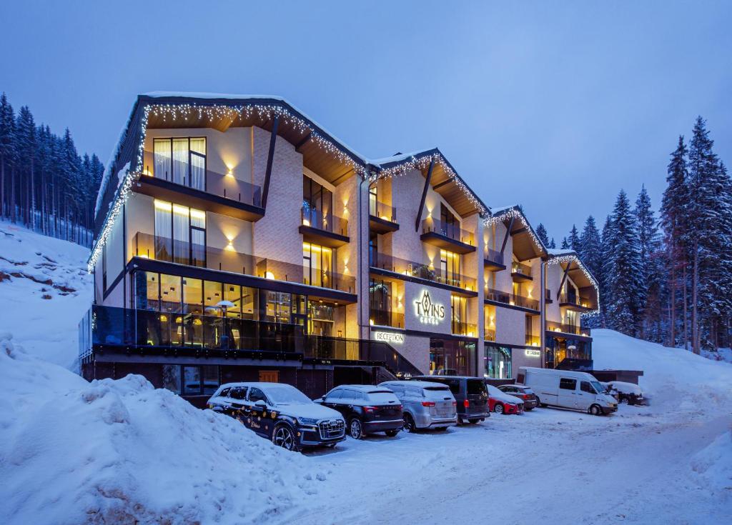 Twins Hotel & Spa