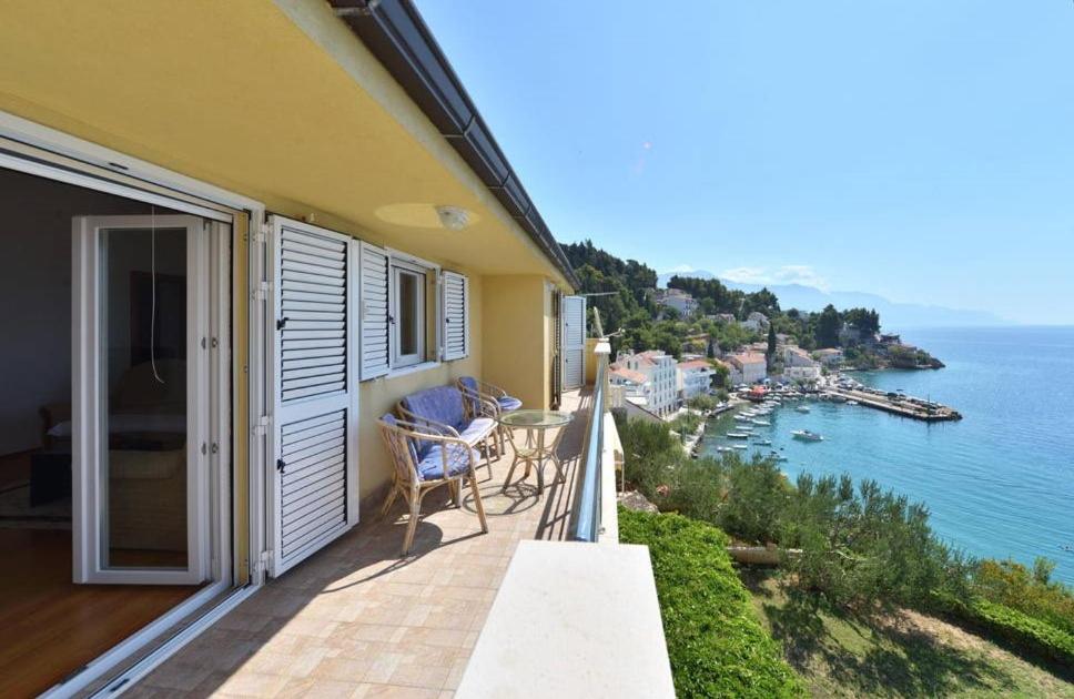 6-pax Apartment ON THE BEACH - TOP Floor, Great sea view, Parking ensured