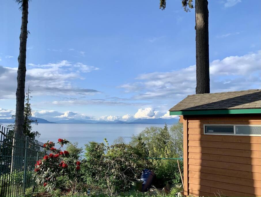 Waterfront Eagle Nest 2-bedrooms sui te