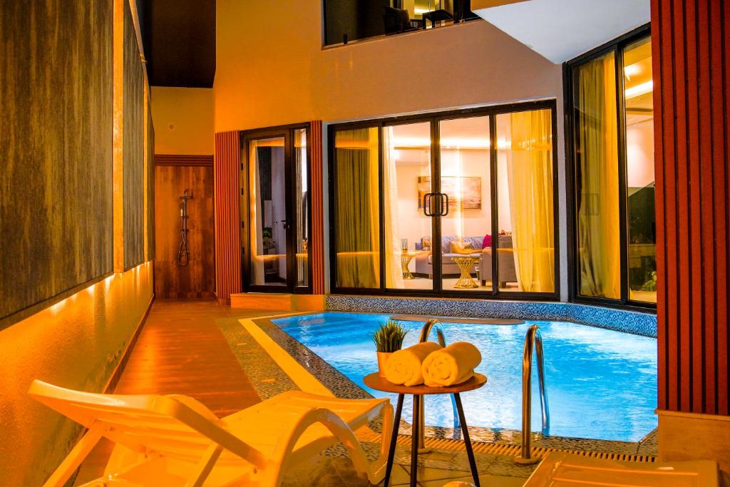 منتجع ذا لاند فلل فندقيه The land Resort