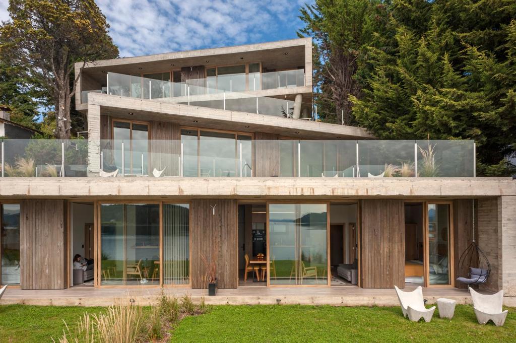 Wa One Lake Homes